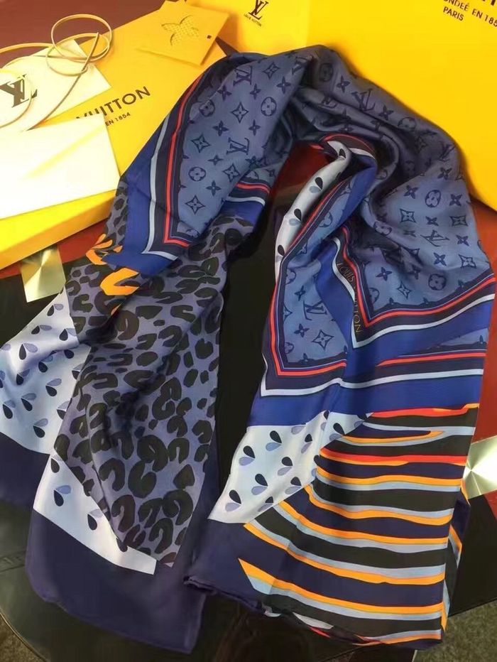 Louis Vuitton Scarf LVC00340