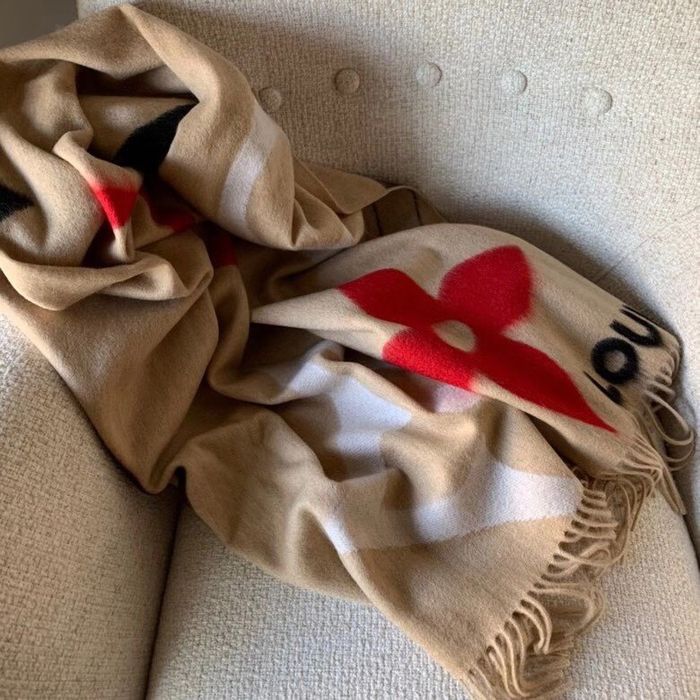 Louis Vuitton Scarf LVC00350