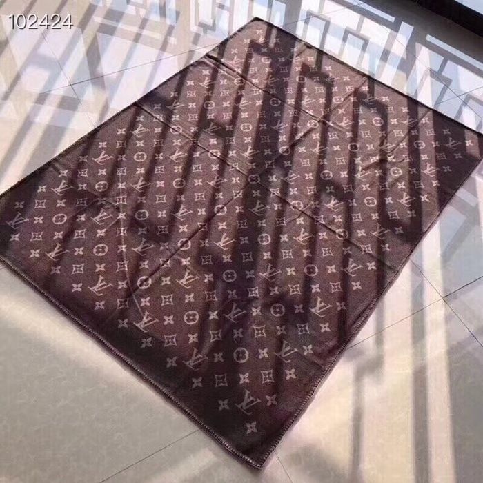 Louis Vuitton Blanket LVC00352