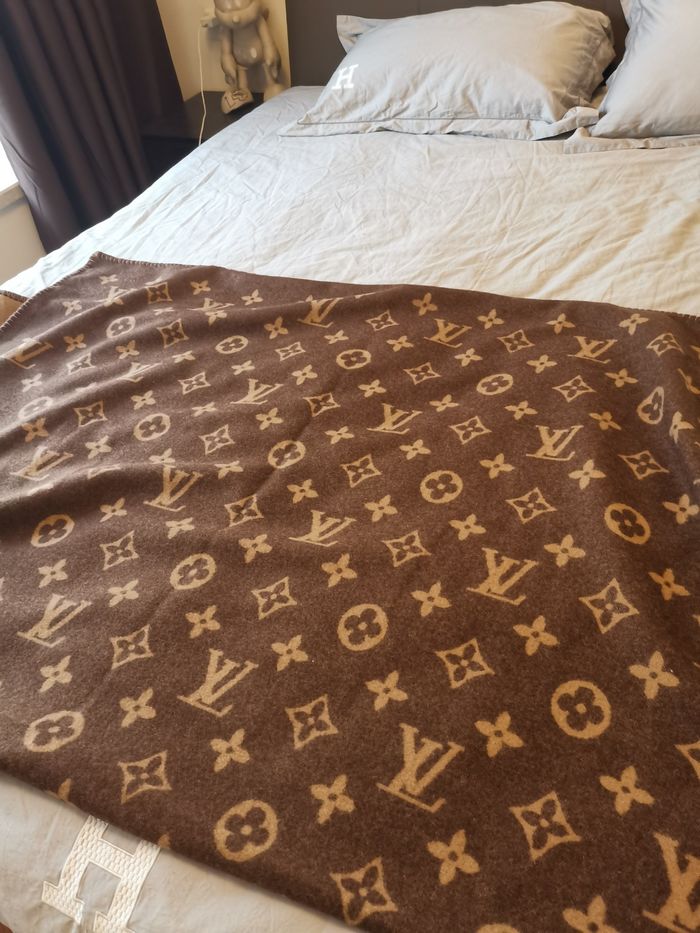 Louis Vuitton Blanket LVC00353