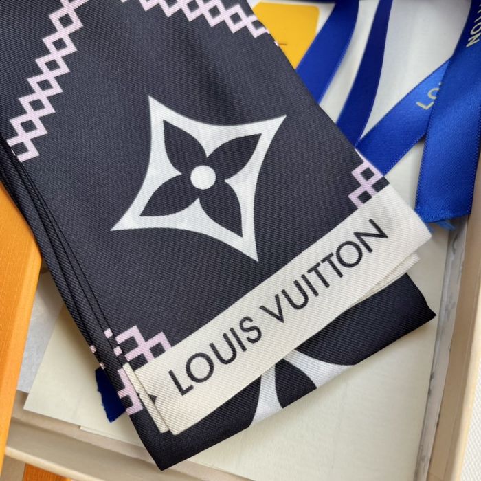 Louis Vuitton Scarf LVC00363