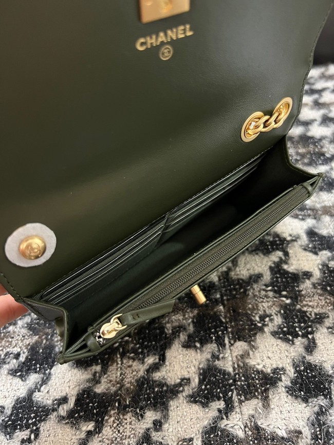 Chanel WALLET ON CHAIN Lambskin & Gold-Tone Metal AP3043 green