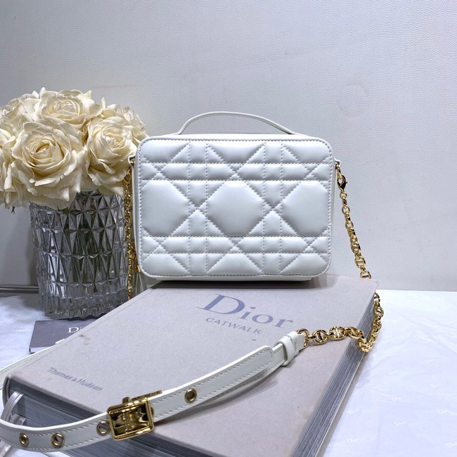 DIOR CARO BOX BAG WITH CHAIN Latte Quilted Macrocannage Calfskin S5140UNG white