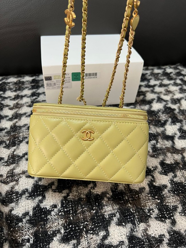 CHANEL VANITY WITH CHAIN 68105 green