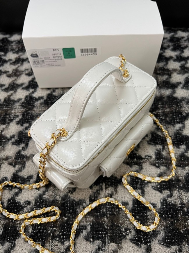 CHANEL VANITY WITH CHAIN 68112 white