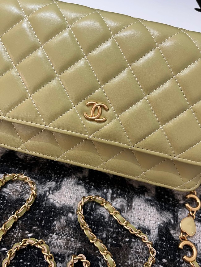 Chanel WALLET ON CHAIN AP3035 green