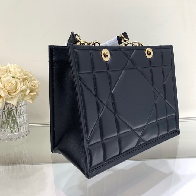 MEDIUM DIOR ESSENTIAL TOTE BAG Calfskin M8721 BLACK