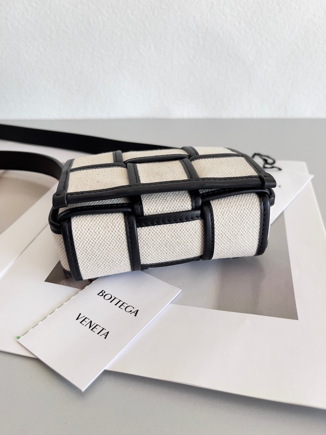 Bottega Veneta Candy Cassette 666688 Natural & black