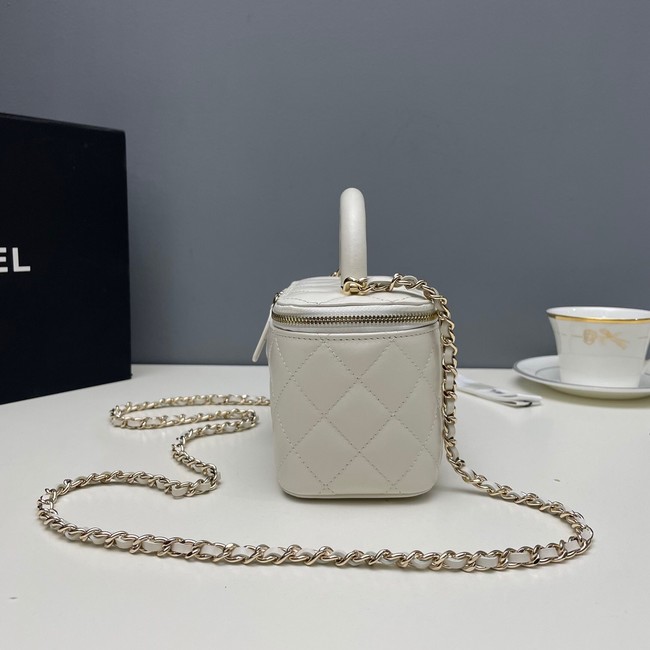 Chanel mini Shoulder Bag Lambskin & Gold-Tone Metal 81208 white