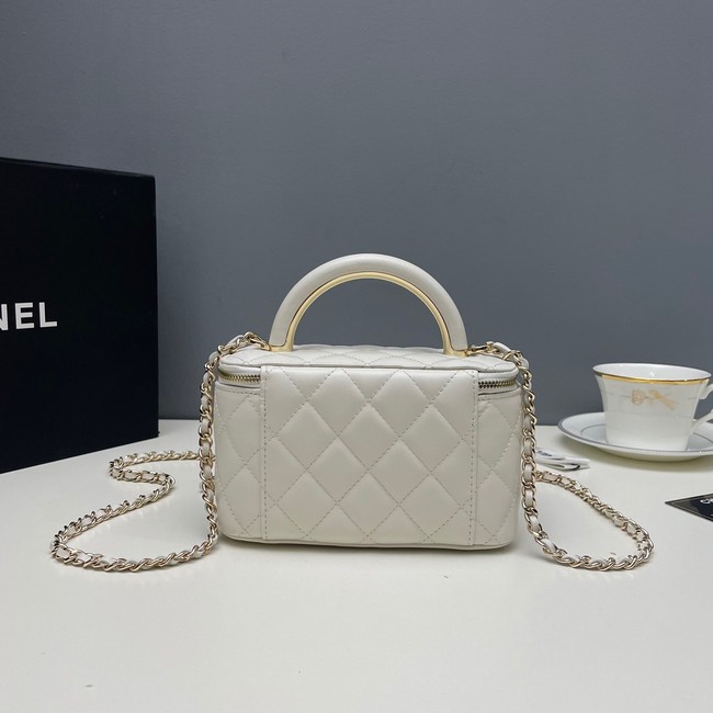 Chanel mini Shoulder Bag Lambskin & Gold-Tone Metal 81208 white