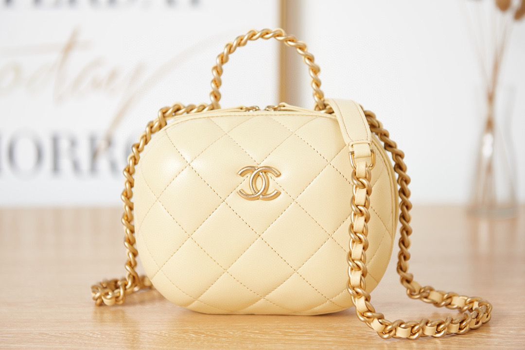 Chanel 22S top handle cosmetic bag AS3066 light yellow