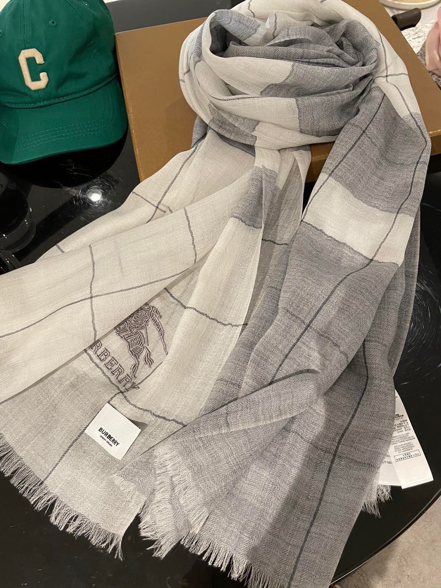 Burberry Wool Scarf BB6320 Gray