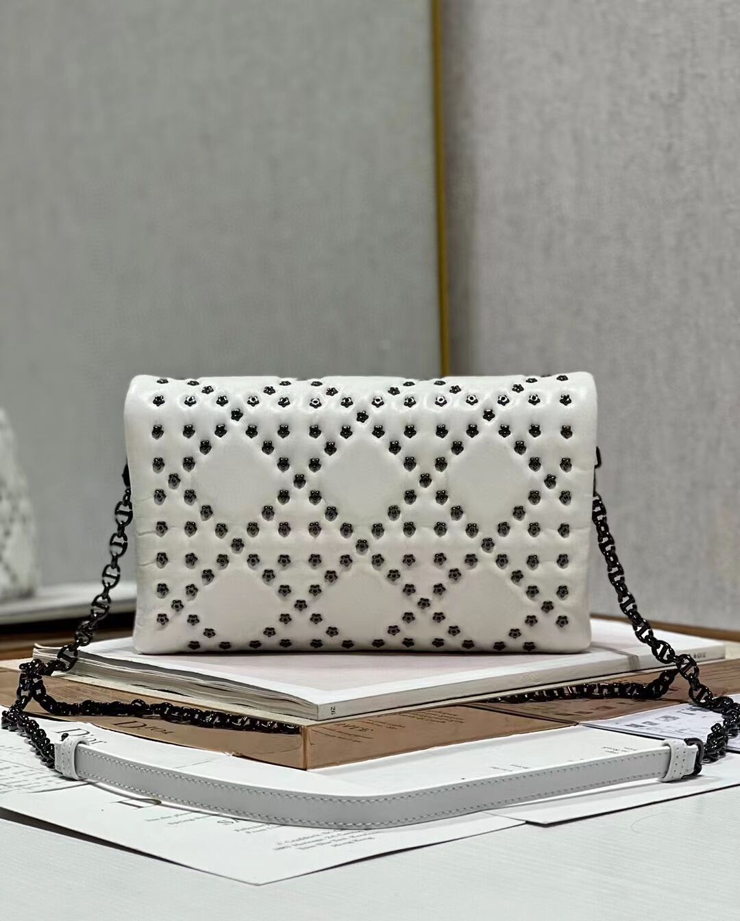 DIOR CARO MACROCANNAGE POUCH Macrocannage Calfskin with Star Motif S5135BN white