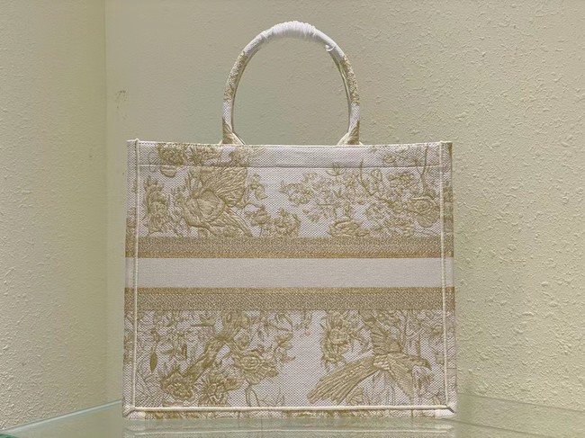 LARGE DIOR BOOK TOTE Dior Jardin d Hiver Embroidery with Gold-Tone Metallic Thread M1286