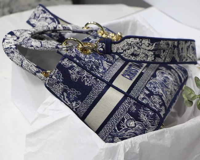 Dior MEDIUM LADY D-LITE BAG Blue Toile de Jouy Reverse Embroidery M0565