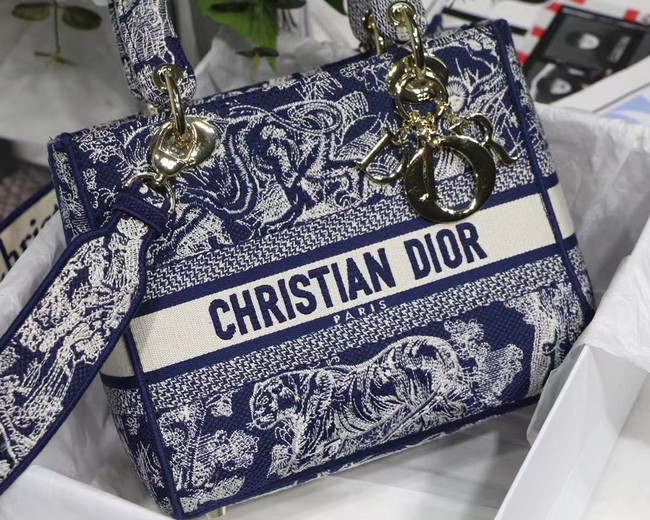 Dior MEDIUM LADY D-LITE BAG Blue Toile de Jouy Reverse Embroidery M0565