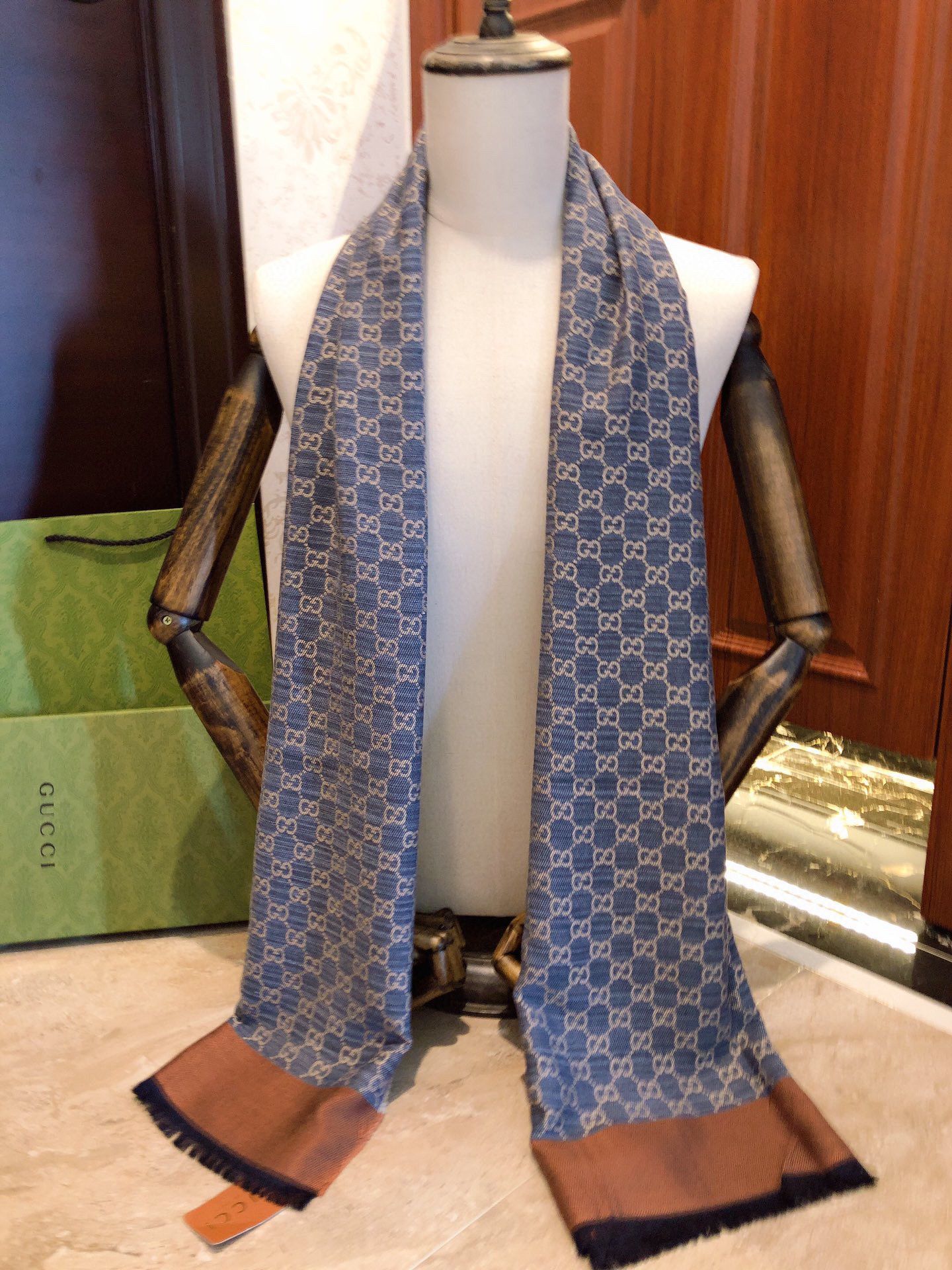 Gucci Scarf GG2356