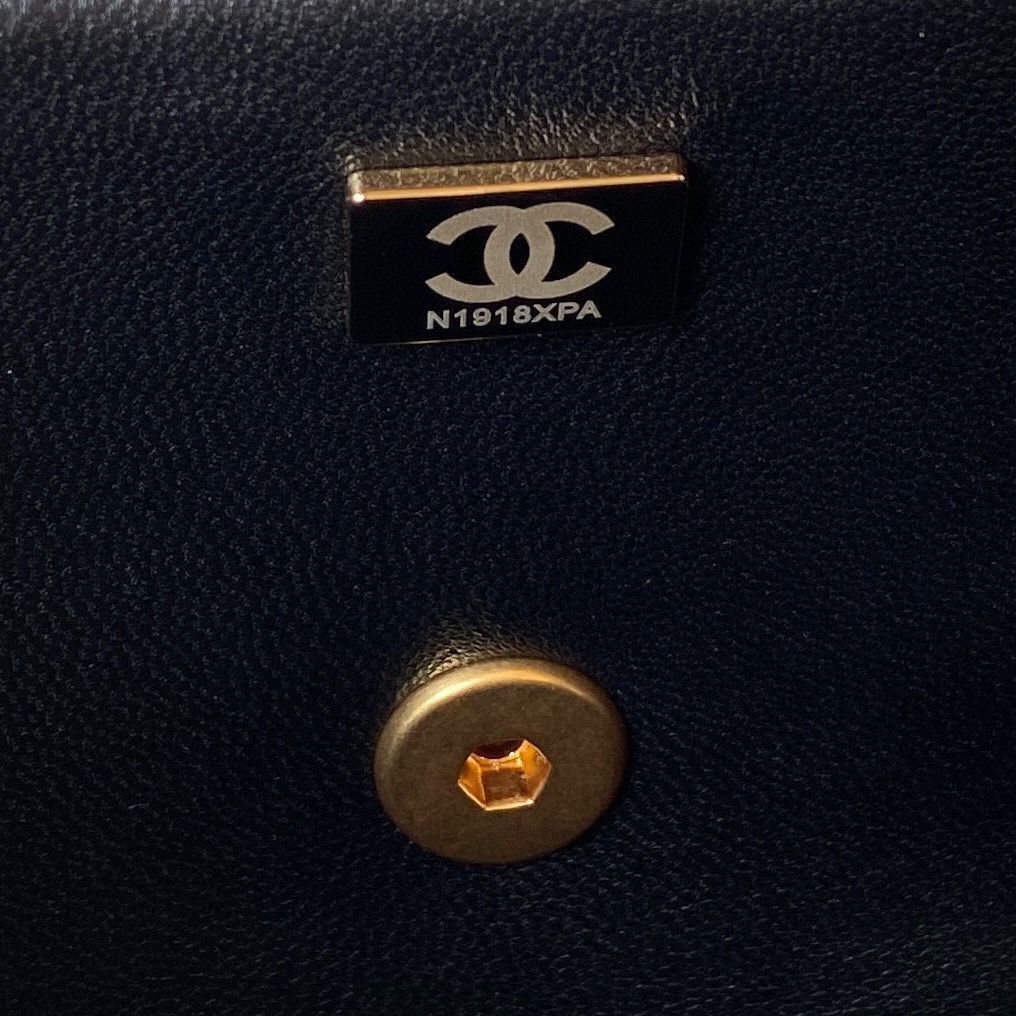 Chanel 22 FLAP BAG Velvet & Gold-Tone Metal AS3432 Black