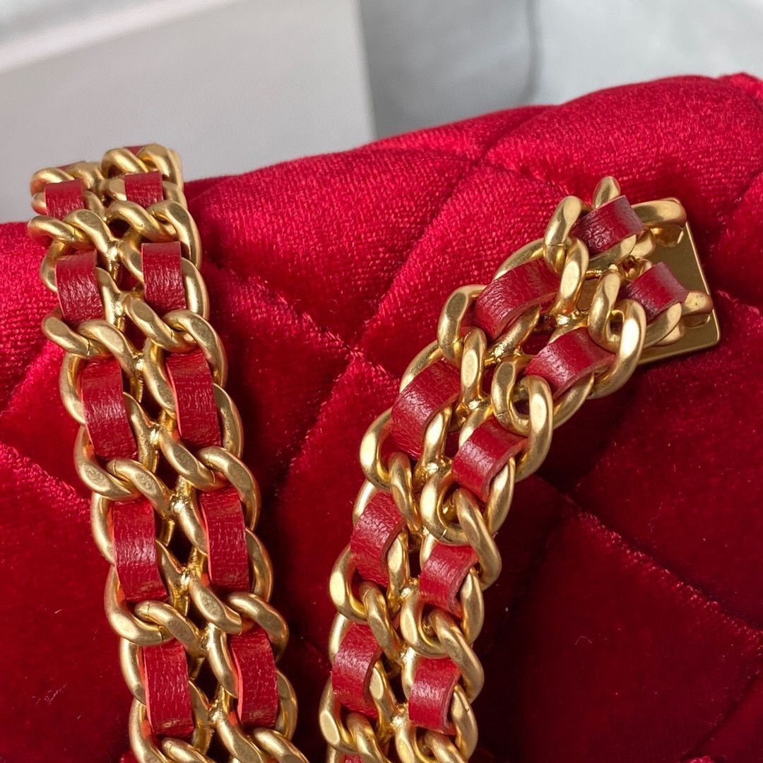 Chanel 22 FLAP BAG Velvet & Gold-Tone Metal AS3432 Red