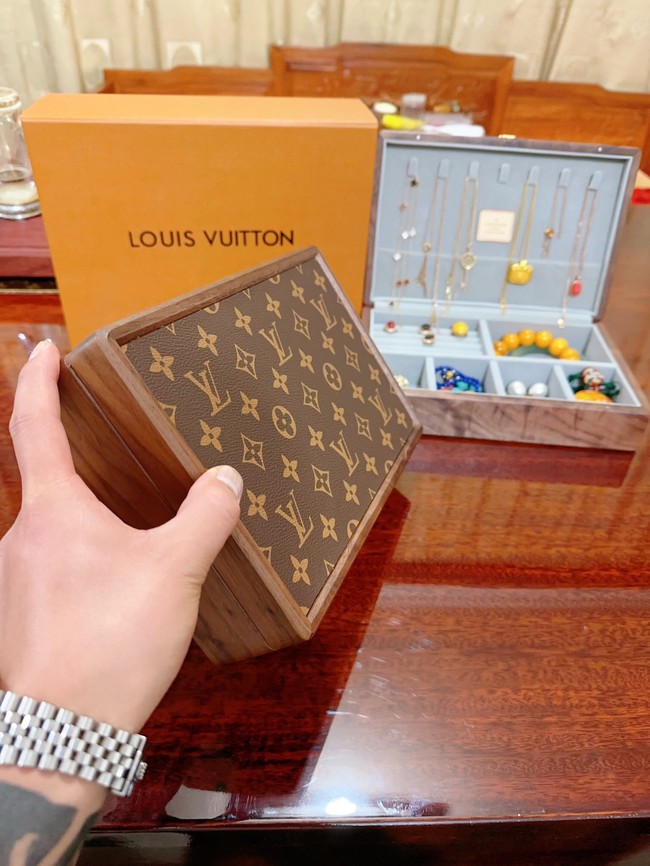 Louis Vuitton NICE JEWELRY CASE M44186