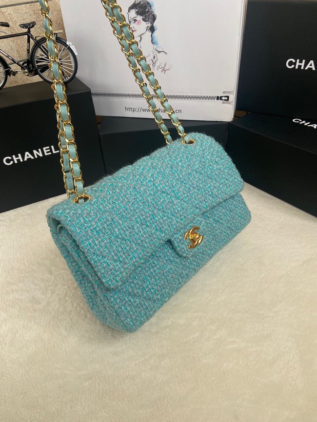 Chanel CLASSIC HANDBAG A01112-10