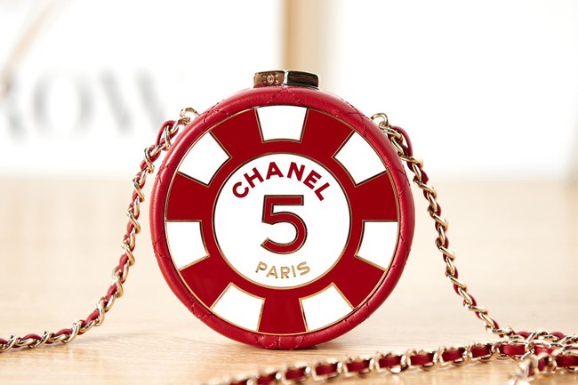 CHANEL CLUTCH WITH CHAIN AP3074 Red & White