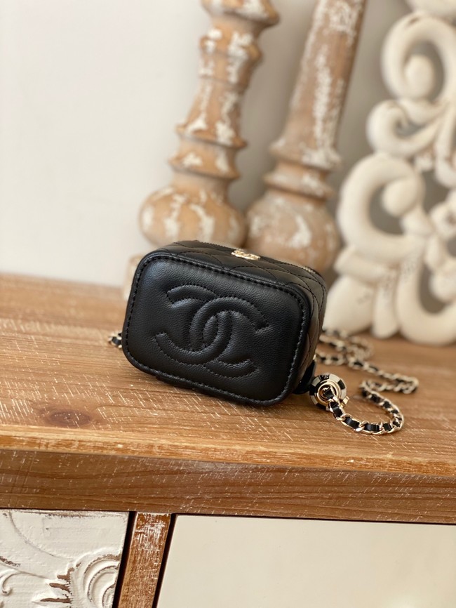 CHANEL SMALL VANITY WITH CHAIN Lambskin & Gold-Tone Metal 81241 black