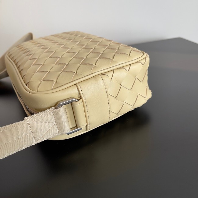 Bottega Veneta camera bag A66655 apricot