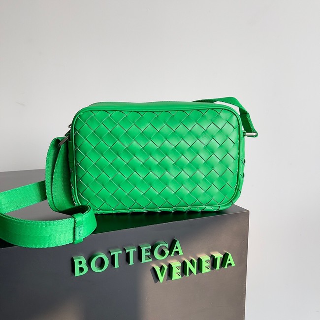 Bottega Veneta camera bag A66655 green