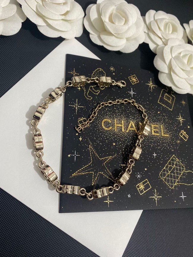 Chanel Necklace CE10031