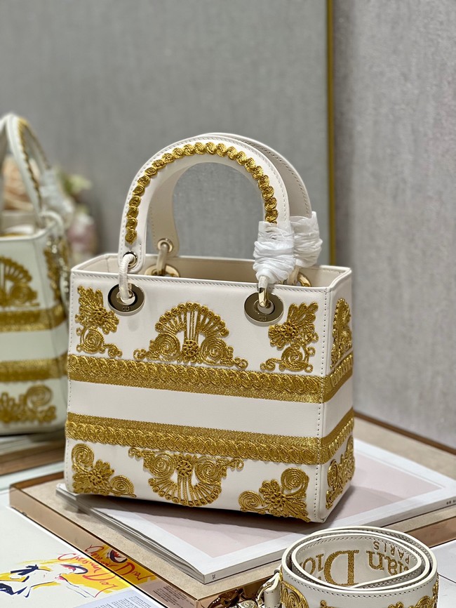 DIOR MEDIUM LADY D-LITE BAG gold and White Ornamental Cornely-Effect Embroidery M0565O