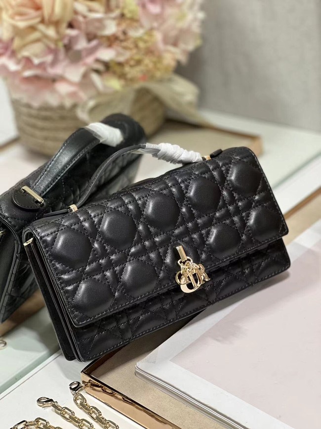 LADY DIOR CHAIN POUCH Cannage Lambskin S0937O black