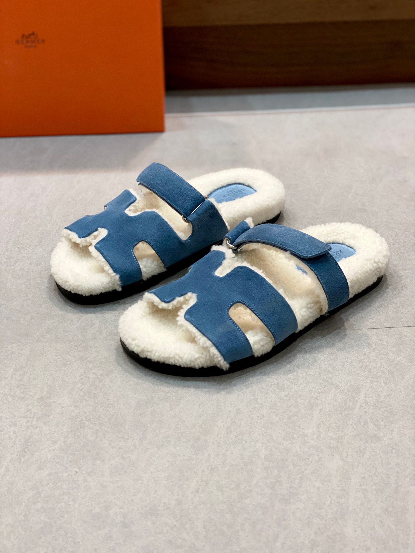 Hermes Shoes  2022 Teddy Bear Blue Pinede Chypre sandals HM63920