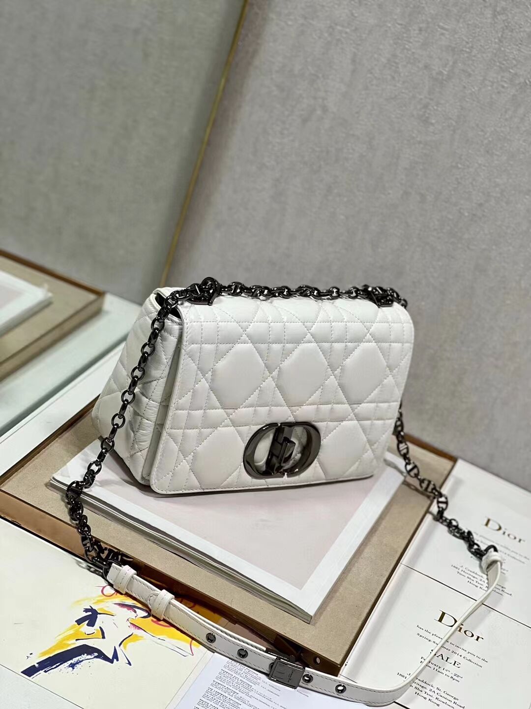 MEDIUM DIOR CARO BAG Supple Cannage Calfskin M9242U white&black