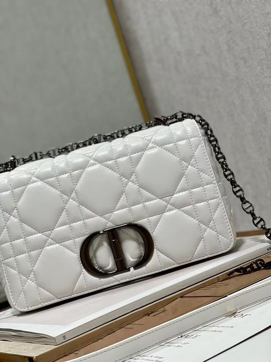 MEDIUM DIOR CARO BAG Supple Cannage Calfskin M9242U white&black