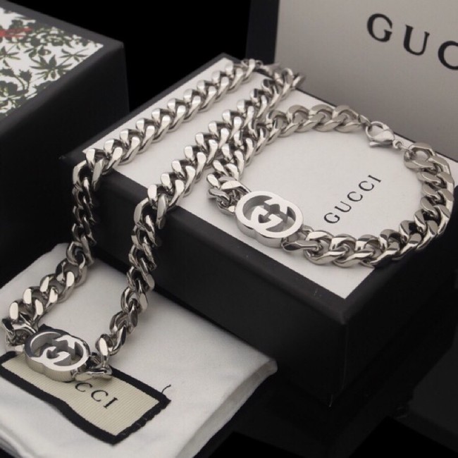 Gucci Necklace CE10530