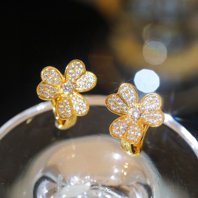 Van Cleef & Arpels Earrings CE10876