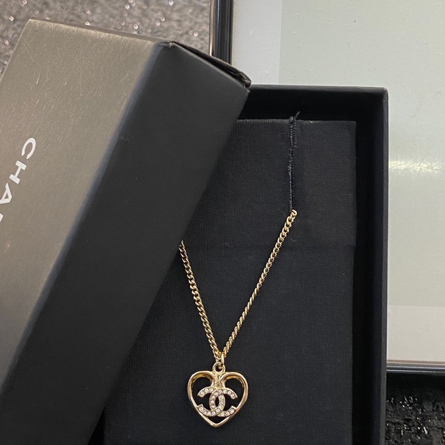 Chanel Necklace CE10915