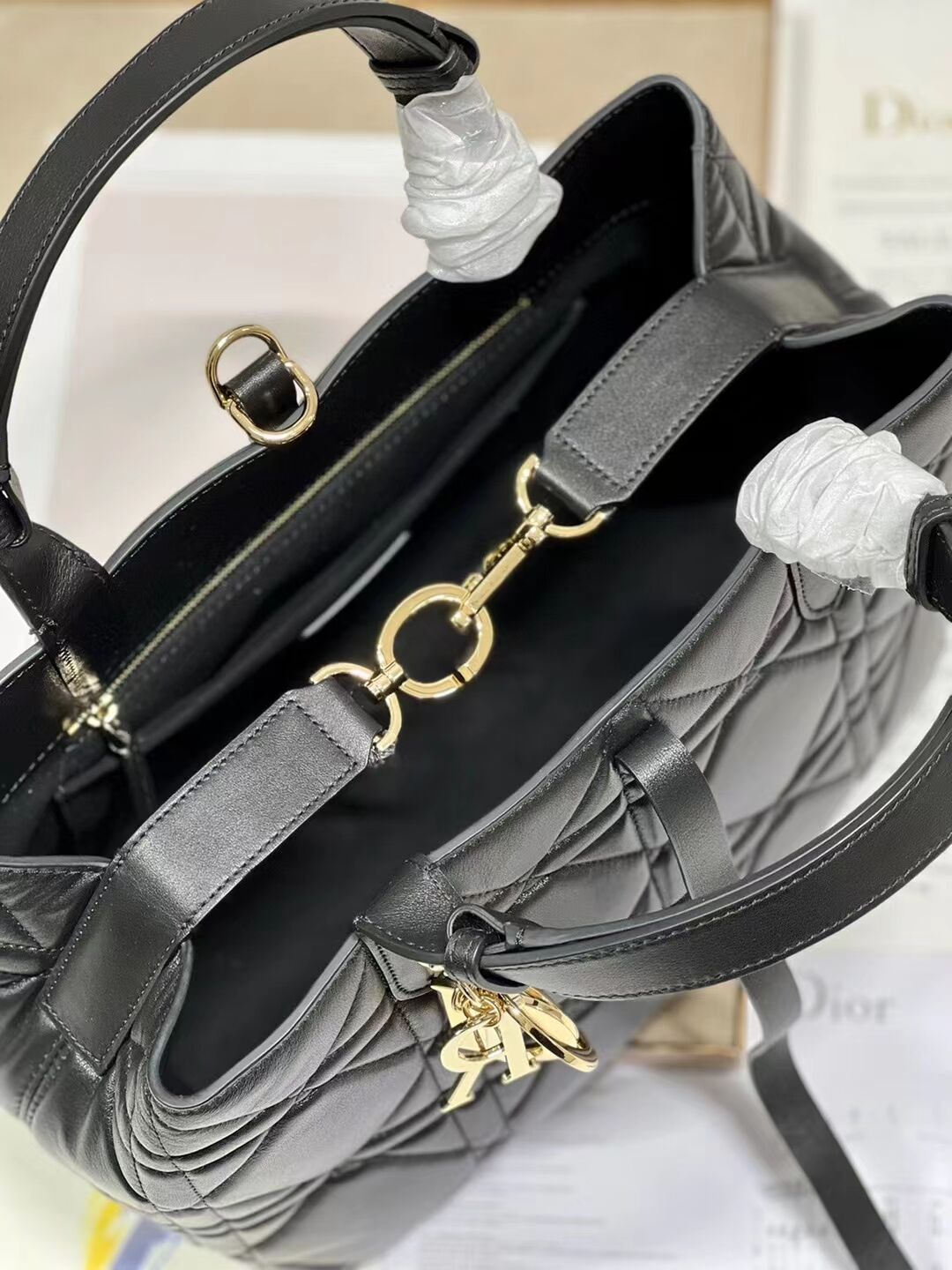 LADY DIOR TOP HANDLE LARGE BAG Latte Cannage Lambskin C0089 BLACK&GOLD