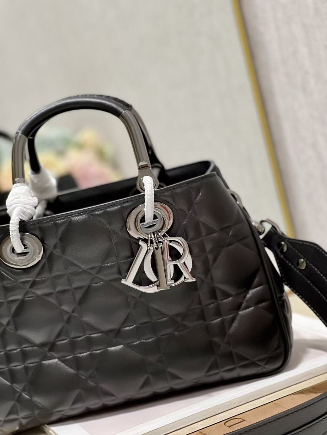 LADY DIOR TOP HANDLE MEDIUM BAG Latte Cannage Lambskin C9226 BLACK&BLACK