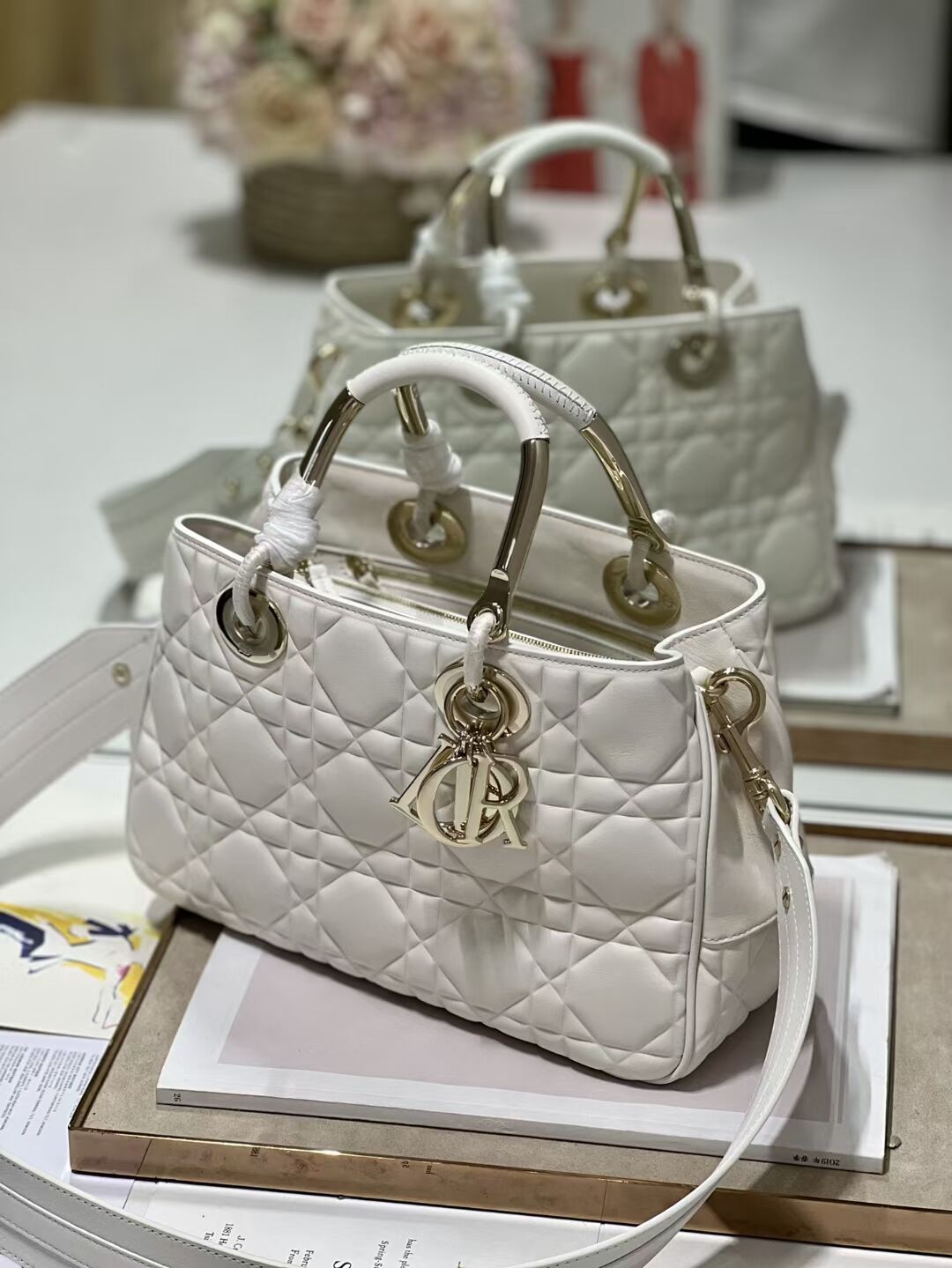 LADY DIOR TOP HANDLE MEDIUM BAG Latte Cannage Lambskin C9226 WHITE&GOLD