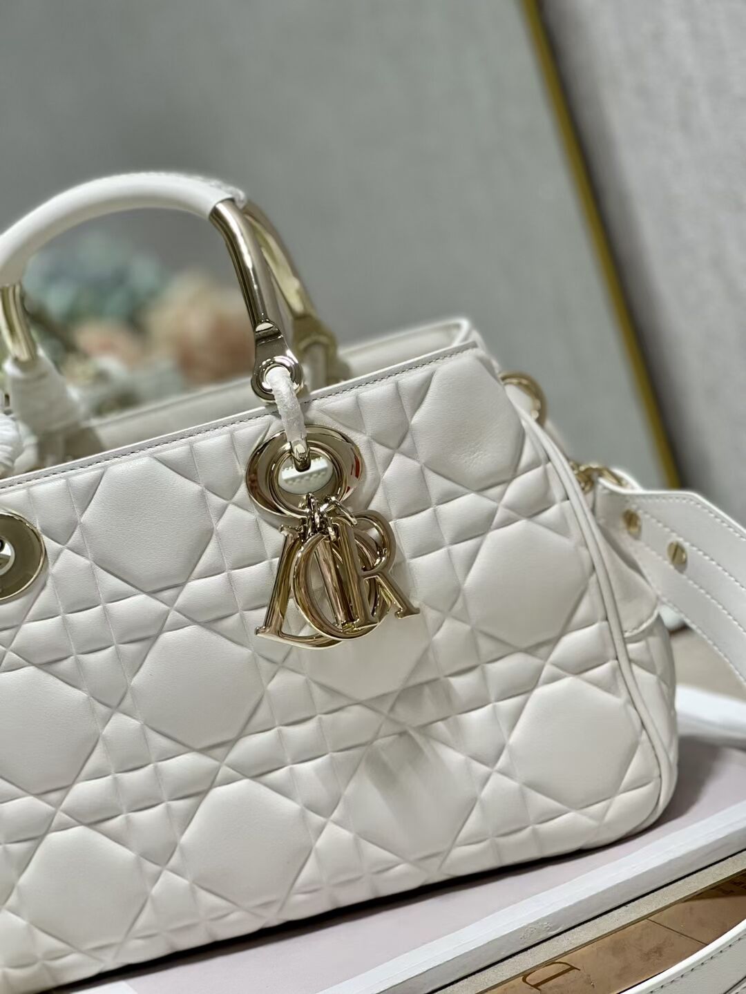 LADY DIOR TOP HANDLE MEDIUM BAG Latte Cannage Lambskin C9226 WHITE&GOLD