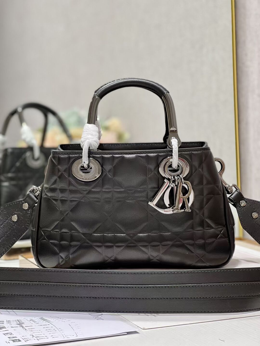 LADY DIOR TOP HANDLE MEDIUM BAG Latte Cannage Lambskin C9227 BLACK&BLACK