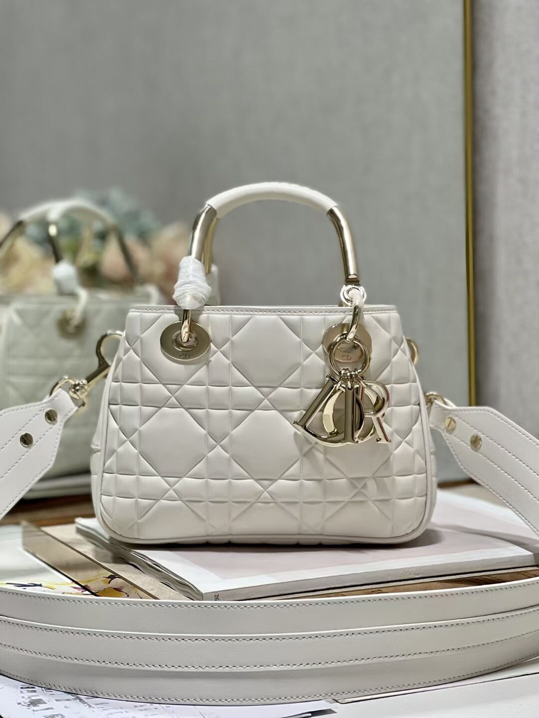 LADY DIOR TOP HANDLE SMALL BAG Latte Cannage Lambskin C9228 WHITE&GOLD