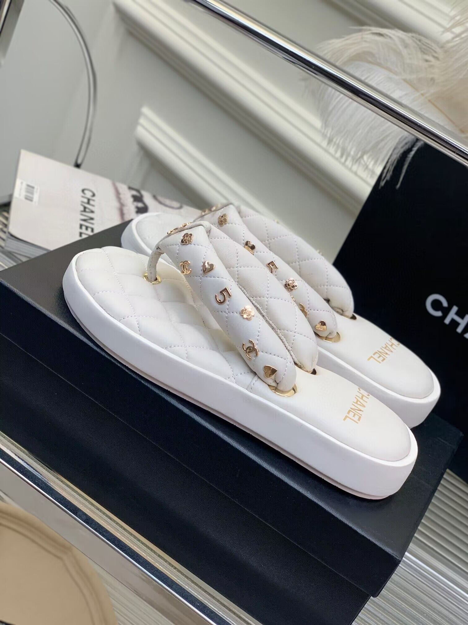 Chanel slippers CS39621 White