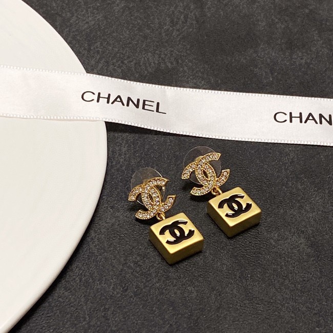 Chanel Earrings CE11065