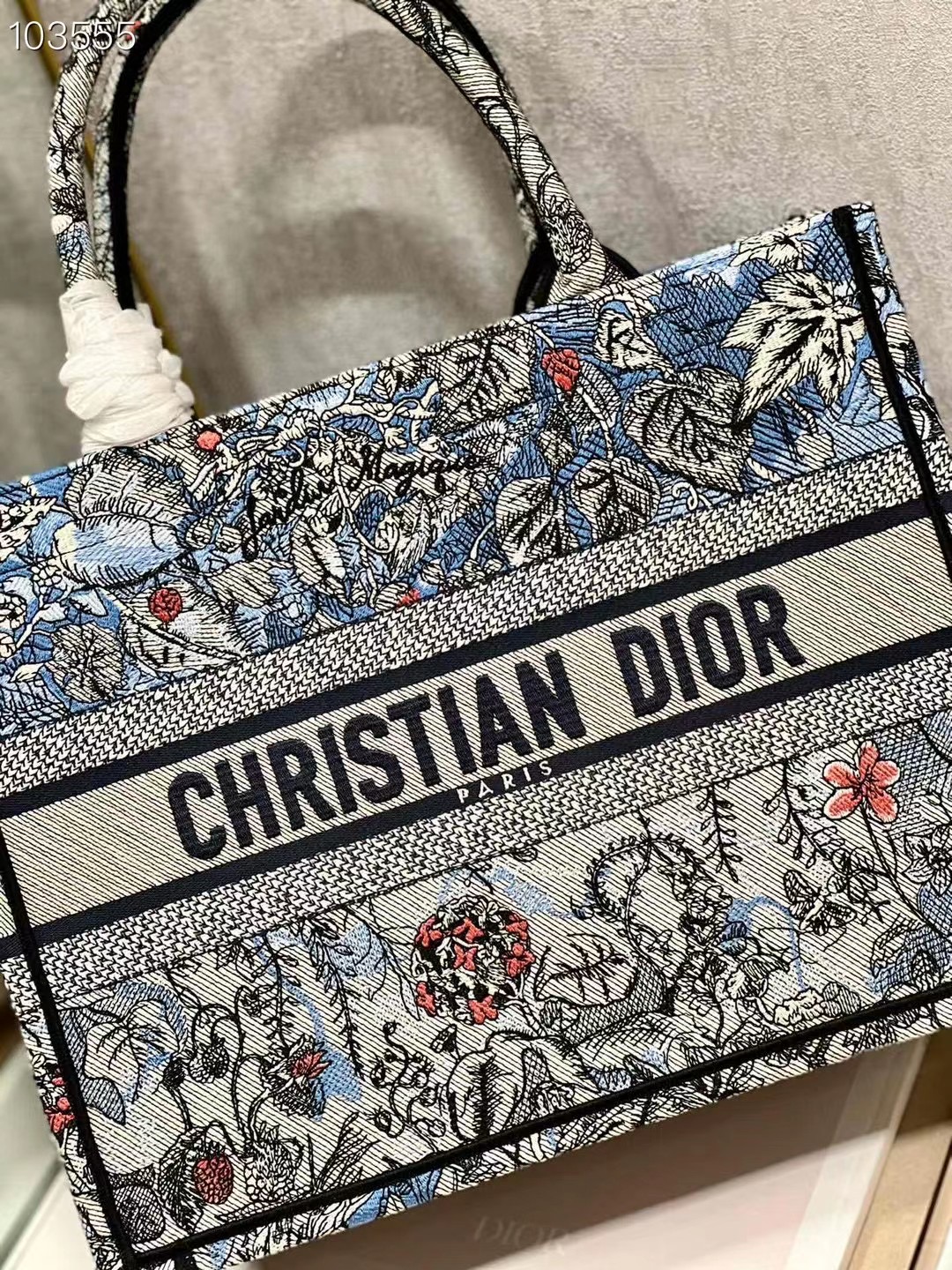 MEDIUM DIOR BOOK TOTE Embroidery M1296Z-32