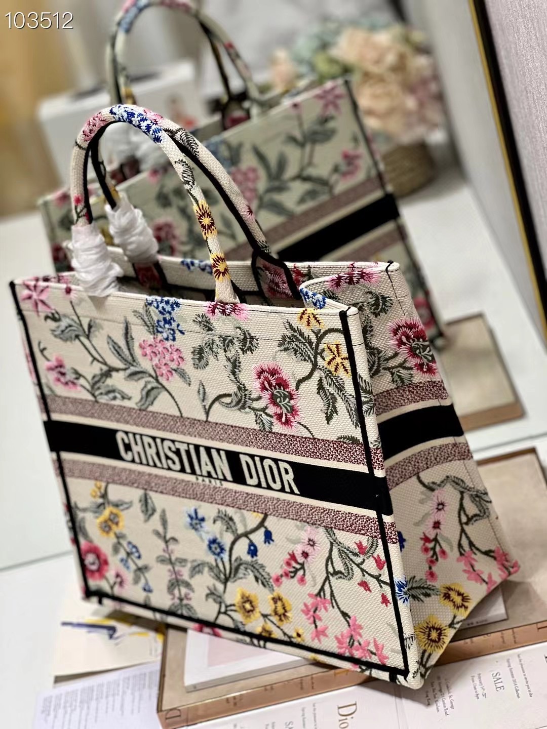 MEDIUM DIOR BOOK TOTE White Multicolor Dior Petites Fleurs Embroider M1296ZEAU