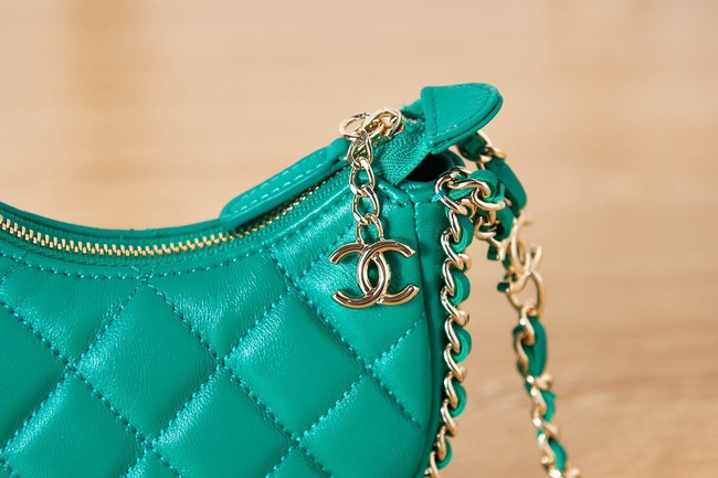 Chanel mini Lambskin & Gold-Tone Metal AS3232 green