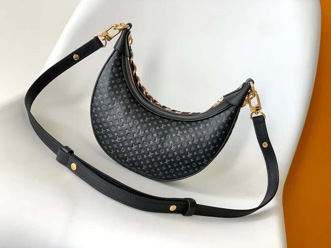 Louis Vuitton Loop M22591 BLACK